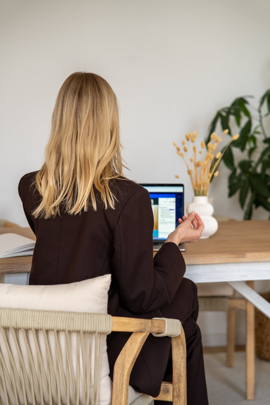 Maria at her desk in functioning mode